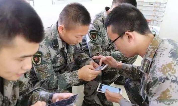 部隊(duì)為何禁止嚴(yán)控戰(zhàn)士手機(jī)？泄露國(guó)家機(jī)密可就不得了了！